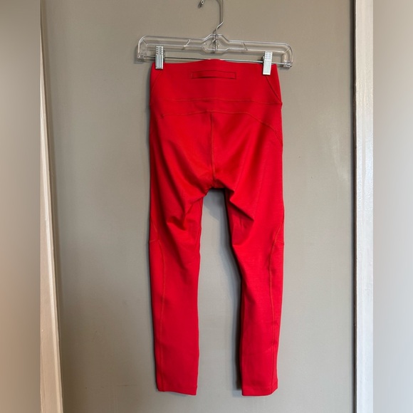 NWOT Outdoor Voices Vibrant Red Women’s Cropped Leggings - Picture 5 of 5
